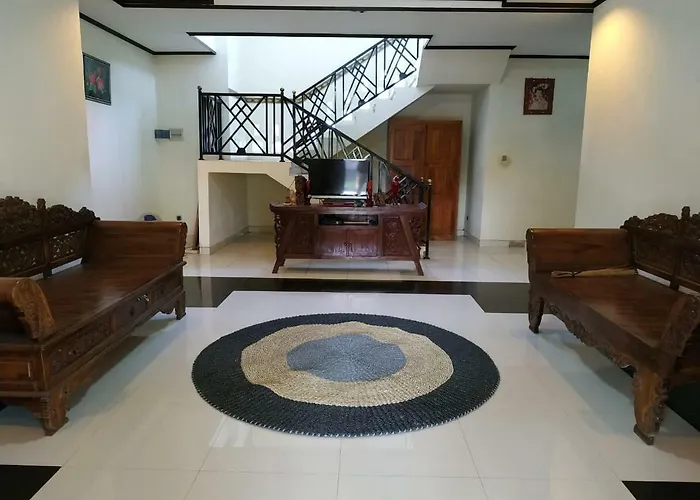 Taman Sari Tagtag ゲストハウス サヌール